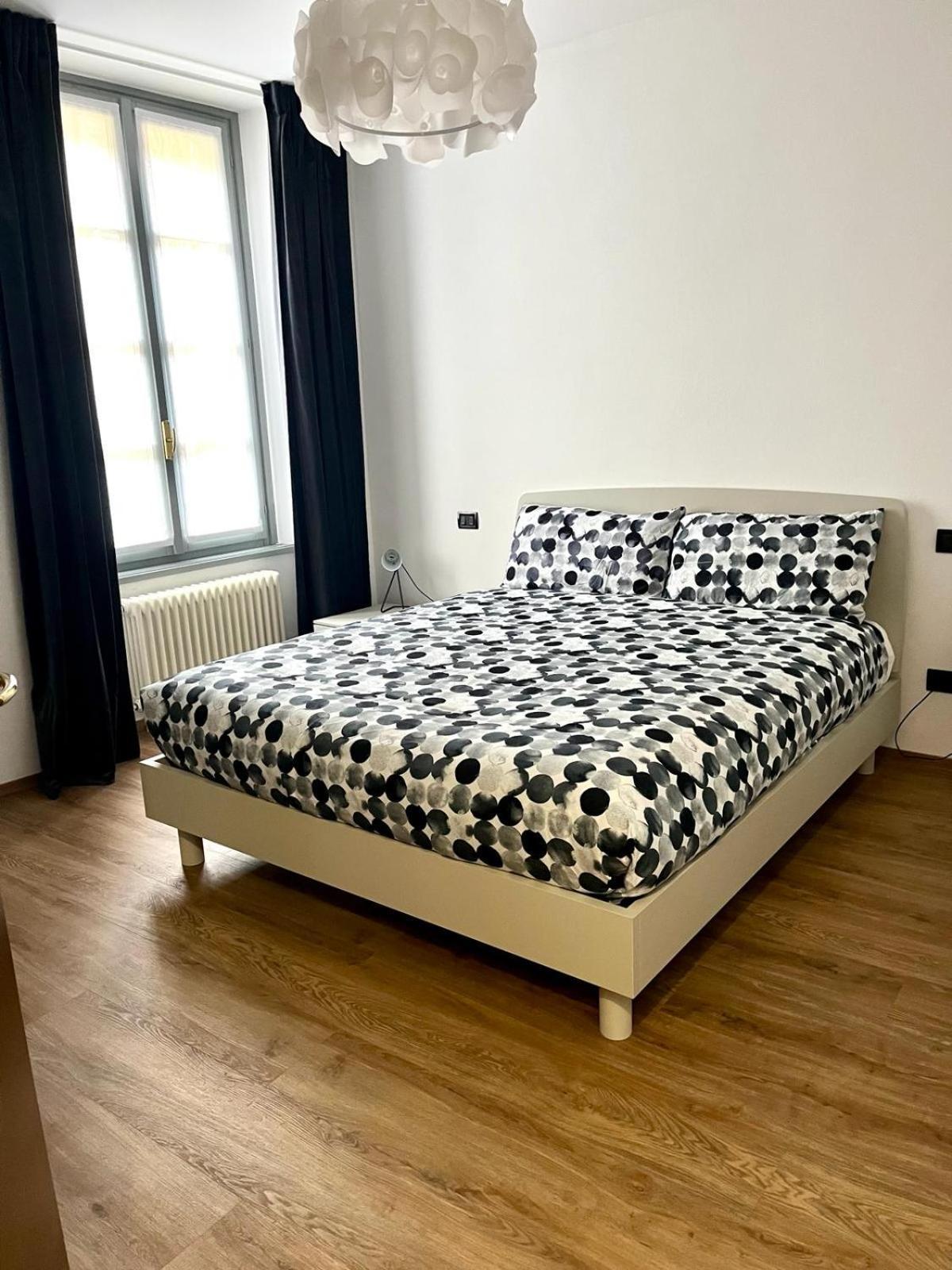Ophelia Leon Charme&Relax Apartment Бергамо Екстериор снимка